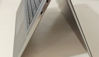 Dell latitude E9520 core i7 12700H ram 32gb ssd 512gb 15.6inch full hd vỏ nhôm 2in1 giá rẻ