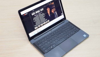 Laptop Razer Stealth Blade RZ09-01964E31 i7-7500U Ram 16GB SSD 256GB Màn hình 13.3 Inch 3K Cảm ứng