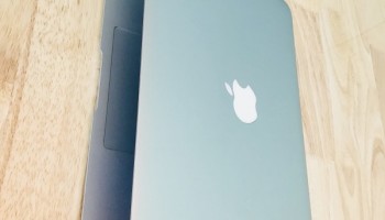 Macbook air A1466 EMC2632 Core i7 Ram 8GB SSD 256GB 13.3 inch mỏng nhẹ đẳng cấp doanh nhân.