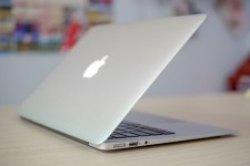 Macbook air 2015 Core i5 ram 8gb ssd 256gb 13 inch vỏ nhôm nguyên zin giá rẻ