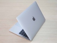 Macbook pro 2019 i5 Ram 16gb ssd 512Gb 13.3inch Retina vỏ nhôm giá rẻ