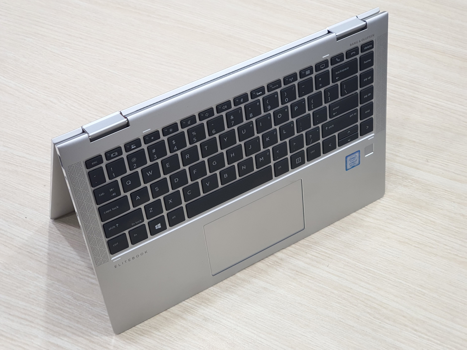 laptop cũ giá rẻ hp elitebook x360 1040 G8