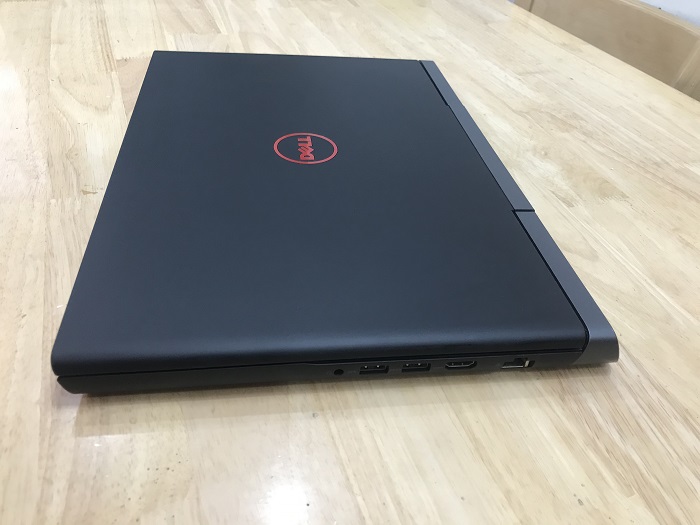Laptop chuyên thiết kế đồ họa 