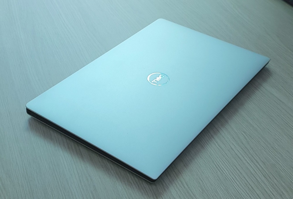 Dell xps 9380 i7 8565 Ram 16gb ssd 256gb 13,3inch full hd vỏ nhôm nguyên zin giá rẻ