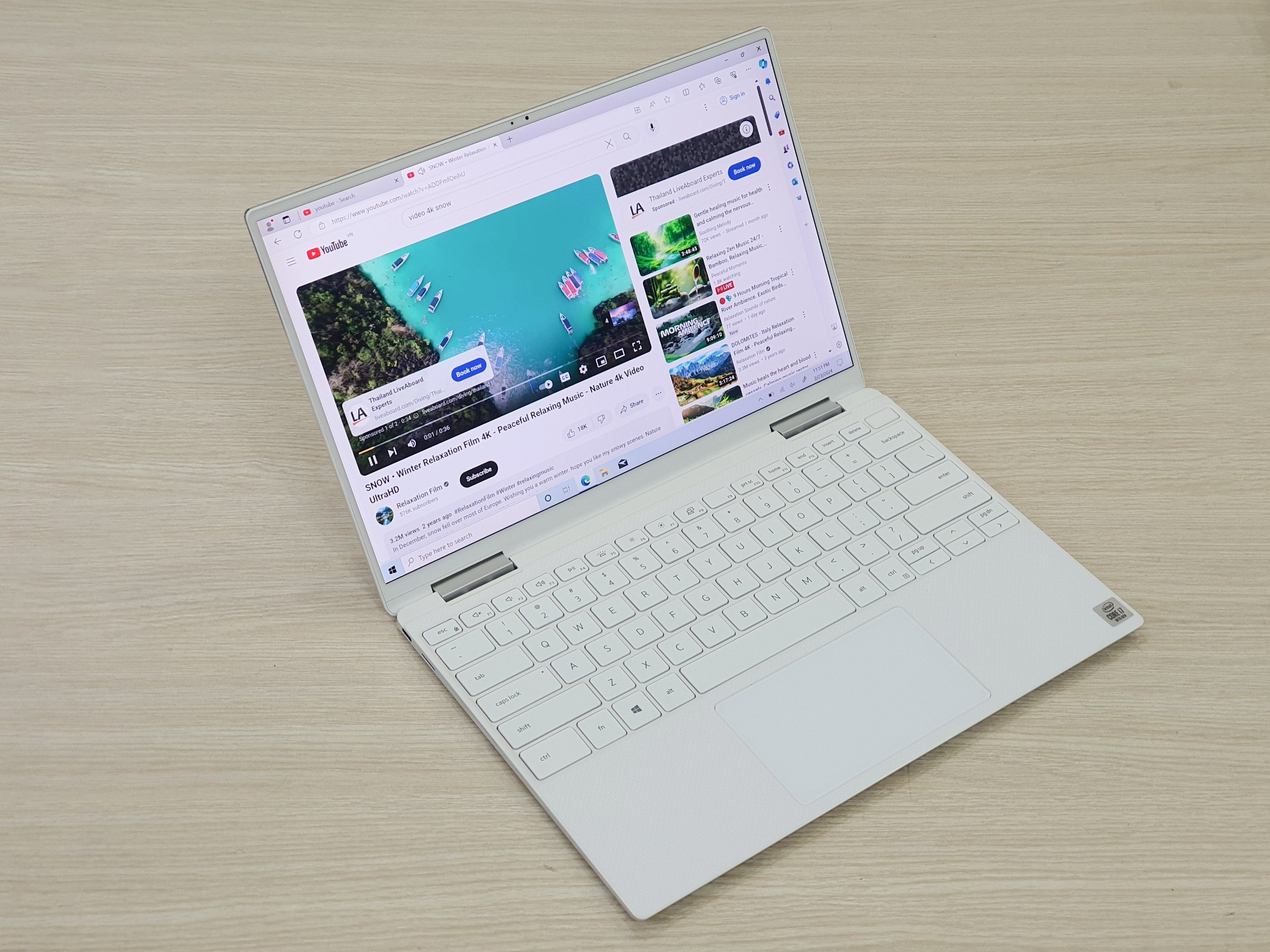 Dell xps 9380 i7 8565U ram 16gb ssd 512gb 13.3inch Full HD màu trắng vỏ nhôm nguyên zin