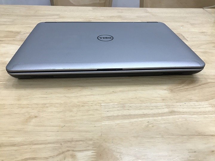 Laptop đồ họa Dell M2800 core i7 4700QM Ram 8gb ssd 256gb 15.6 inch Card rời chuyên game đồ họa