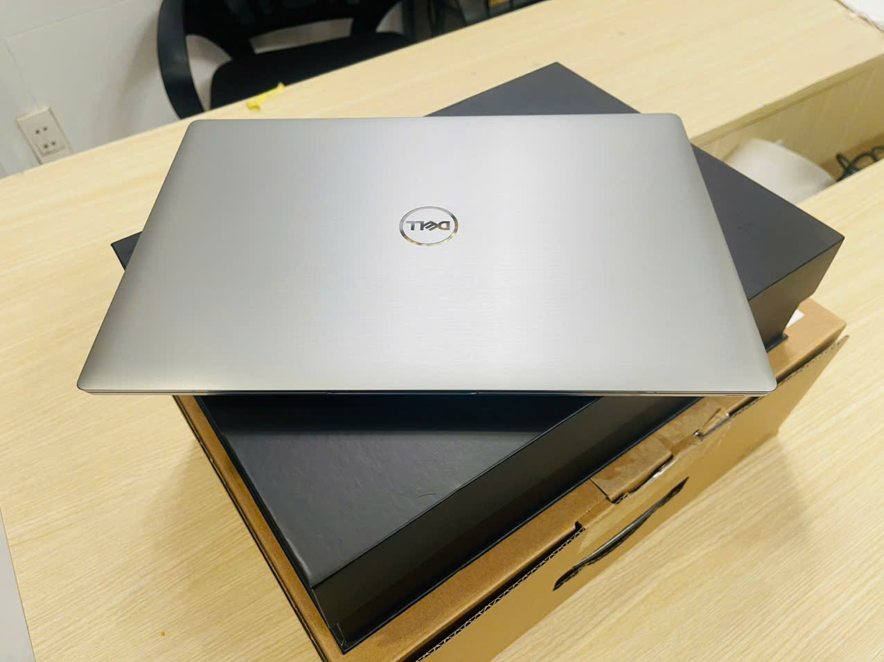 Top 5 mẫu laptop xách tay văn phòng đáng mua nhất hiện nay Giá rẻ, bền bỉ, hiệu năng vượt trội