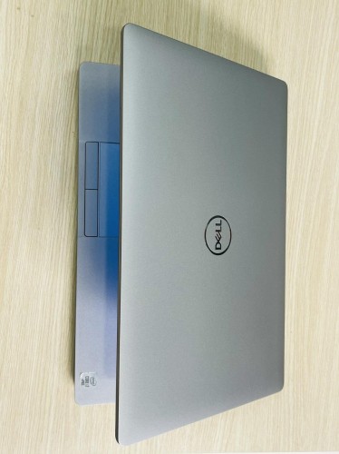 dell đồ họa dell precision 3551