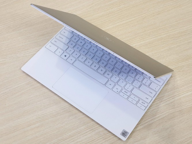 dell xps 9380 gia re