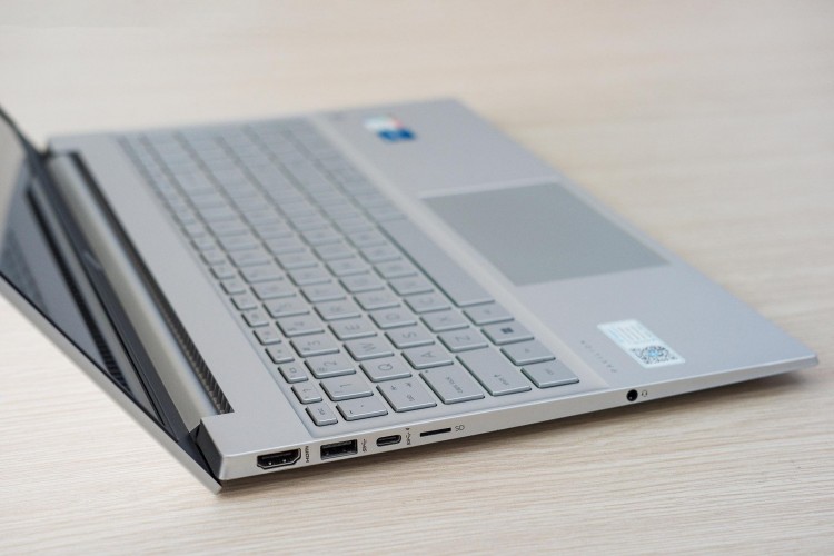 Hp Pavilon 15 eg0xxx i5 1135G7 Ram 32GB SSD 256gb 15.6 inch FHD