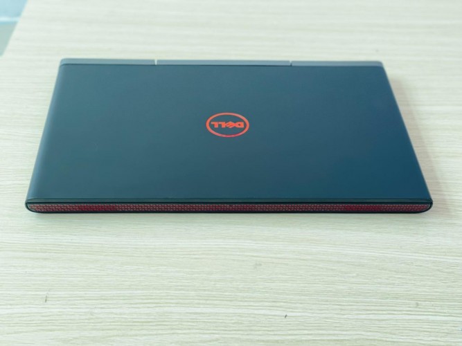 laptop cũ xách tay chuyên game dell 15 7000