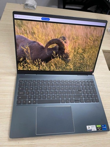 laptop đồ họa 7610 giá rẻ