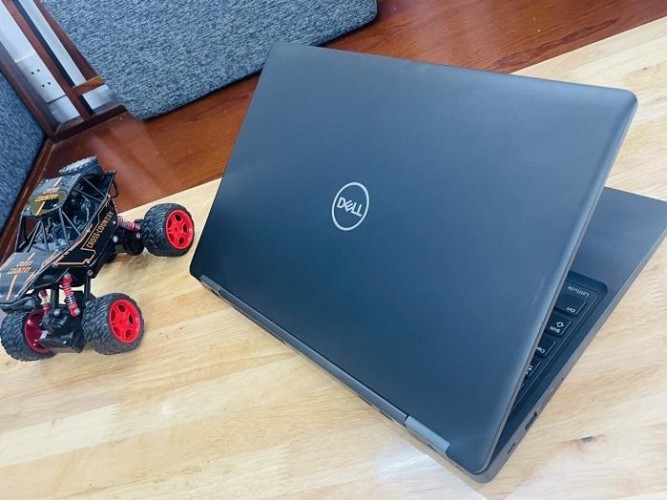 laptop đồ họa Dell E5580