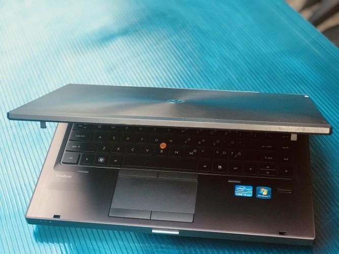 Laptop HP workstation 8470w core i7 3630QM ram 8gb ssd 128GB HDD 500GB VGA rời Ati Radeon chuyên game