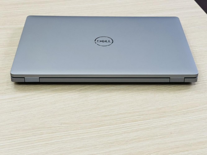 latpop đồ họa dell precision 3551